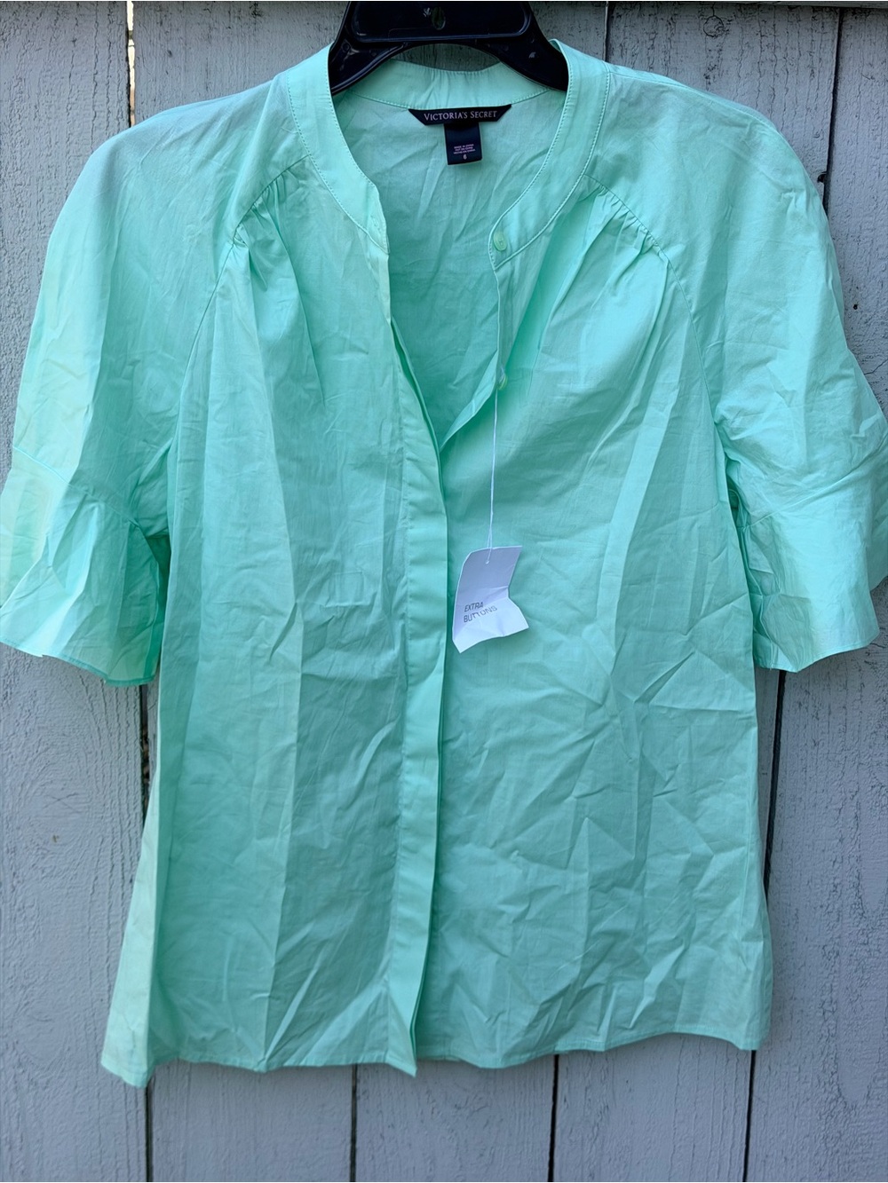 Victoria's Secret Mint Green Short-Sleeve Button Blouse Sz 6 Small